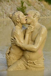 Mud kisses