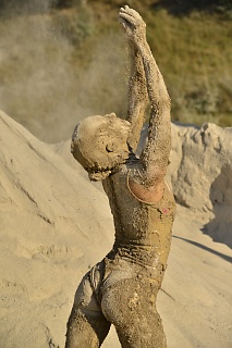 Muddy Contortionist