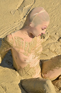 Zentai in Mud